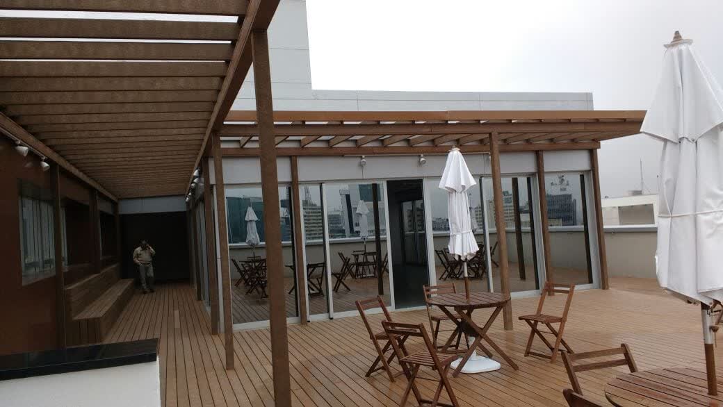 Pergola e área de convivência